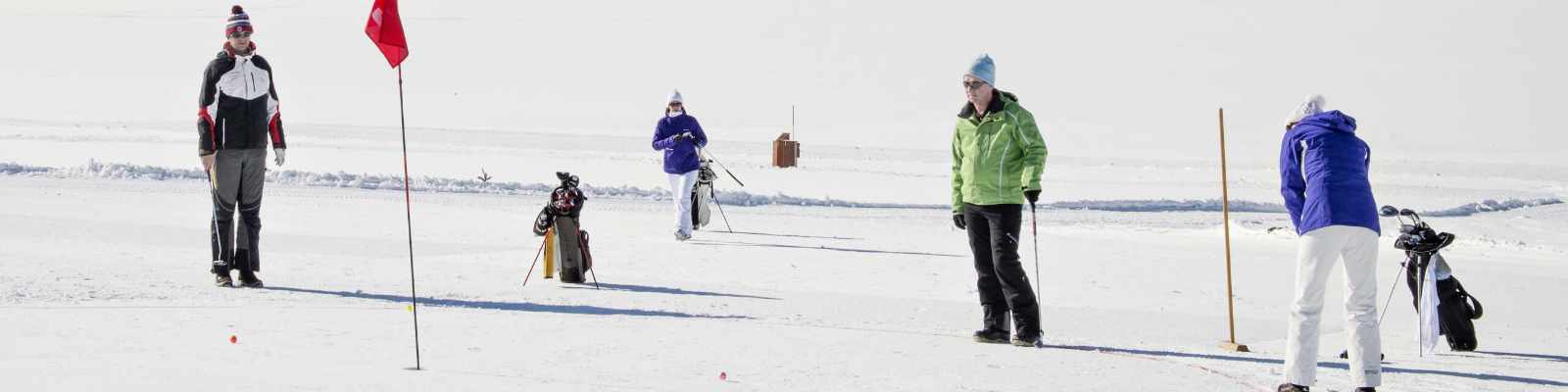 Wintergolf (photo by Golf Engadin / Silvaplana Tourismus)